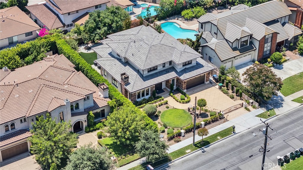 main property photo 50