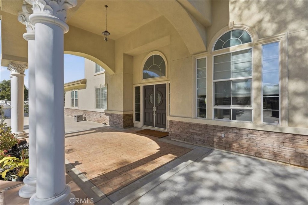 main property photo 5