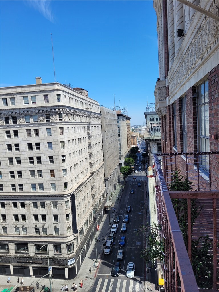 main property photo 11