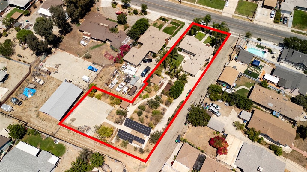 main property photo 28