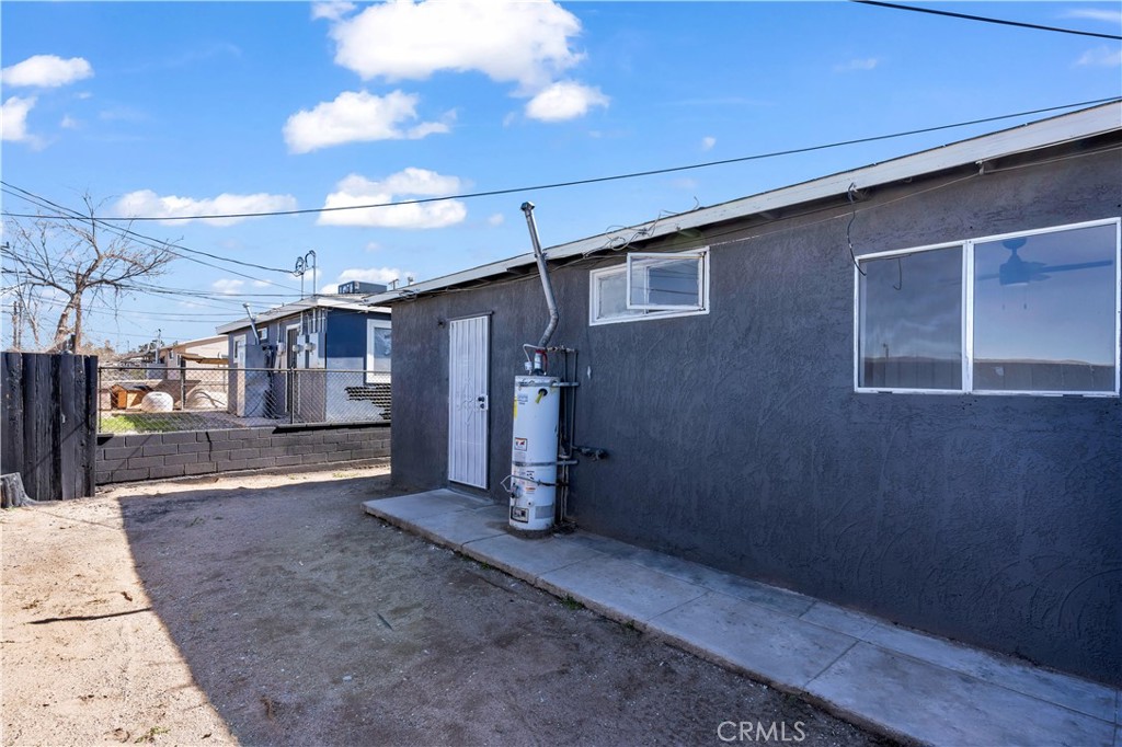 main property photo 11