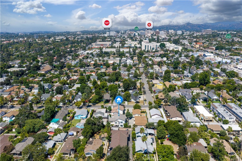 main property photo 28