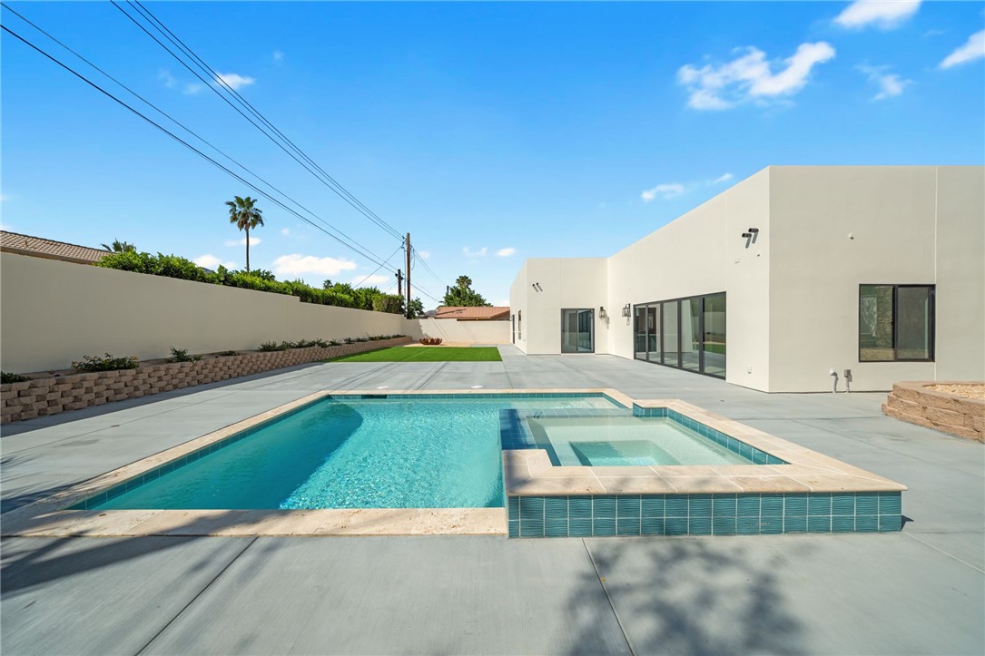 main property photo 21