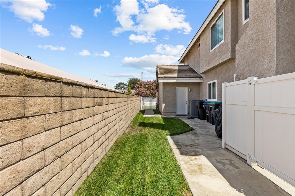 main property photo 33