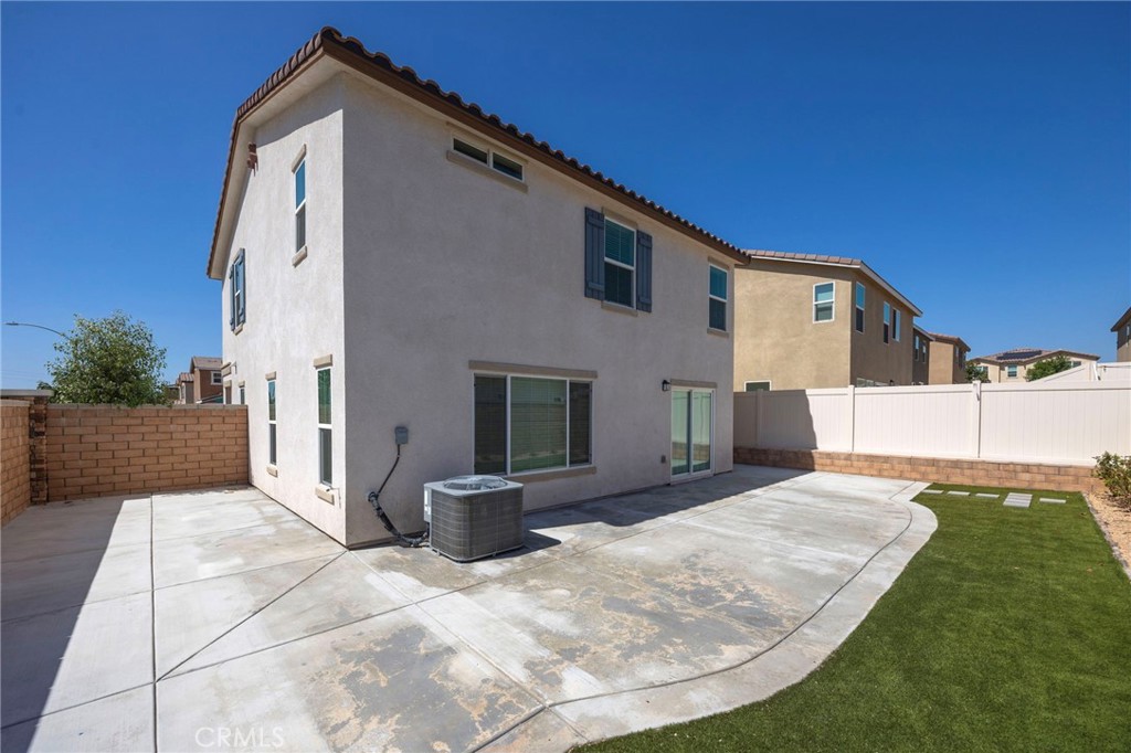 main property photo 25