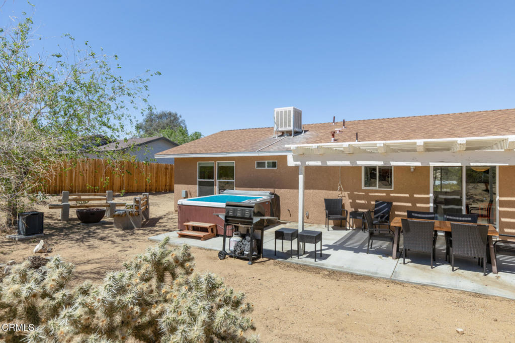 main property photo 10