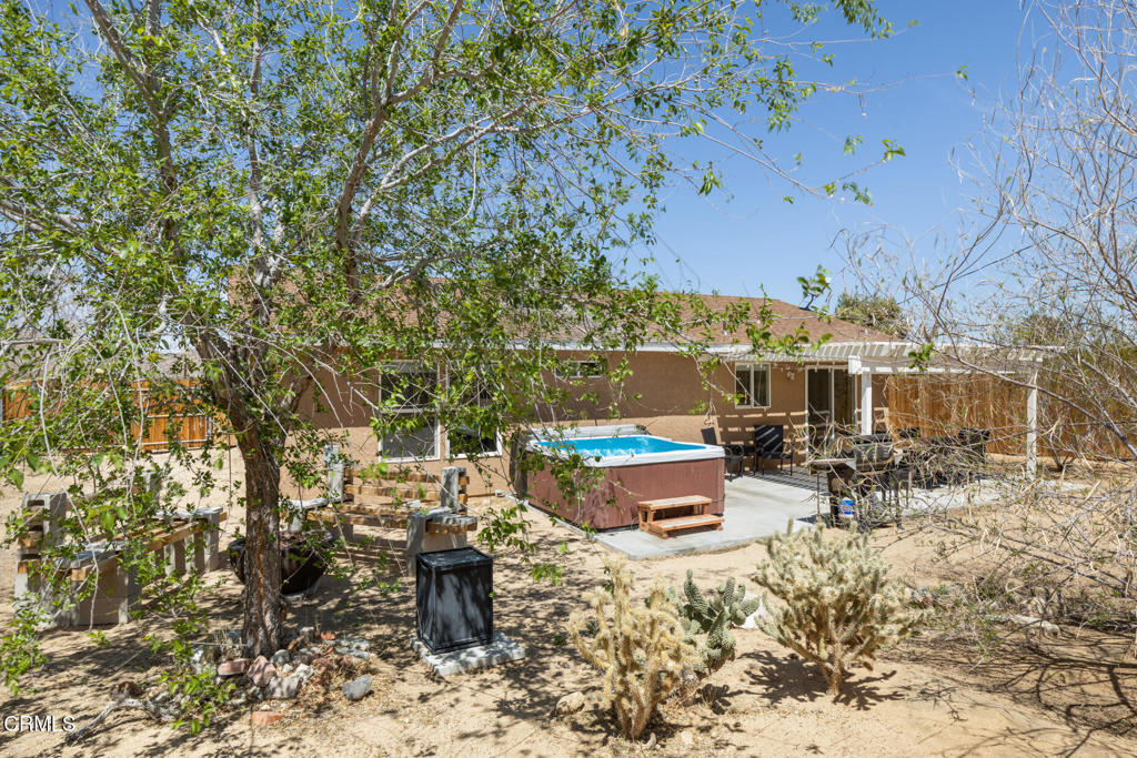main property photo 11