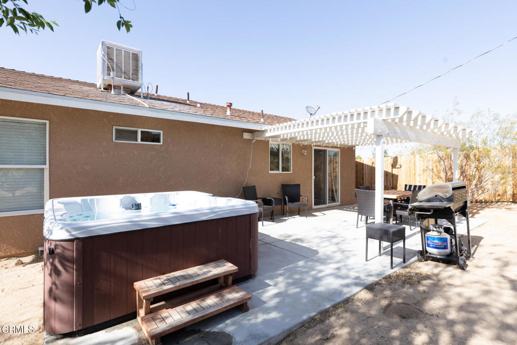 main property photo 13
