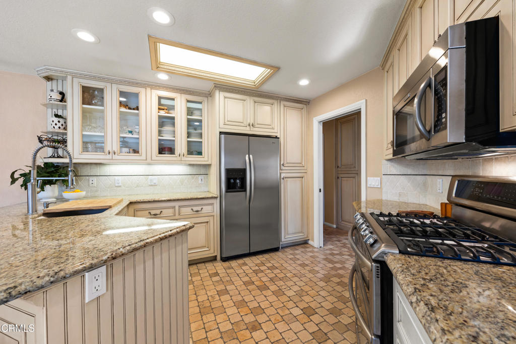 main property photo 5