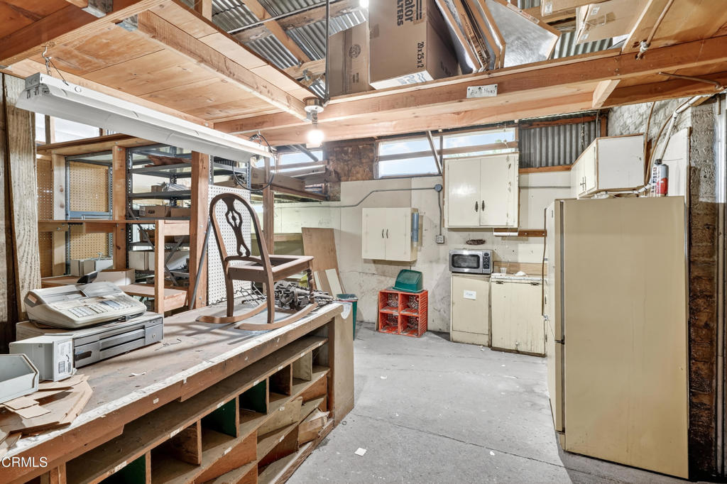 main property photo 19