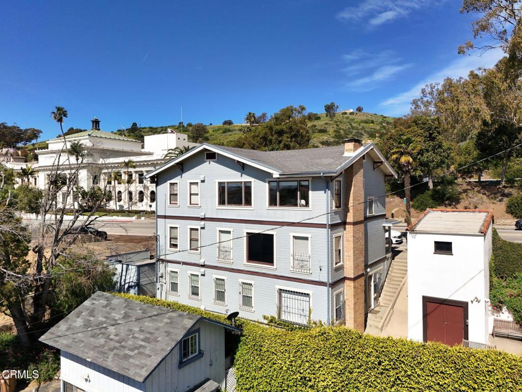 main property photo 13