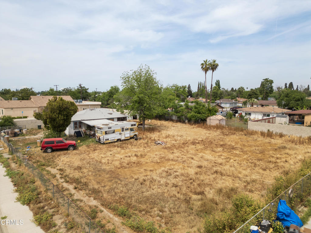 main property photo 13