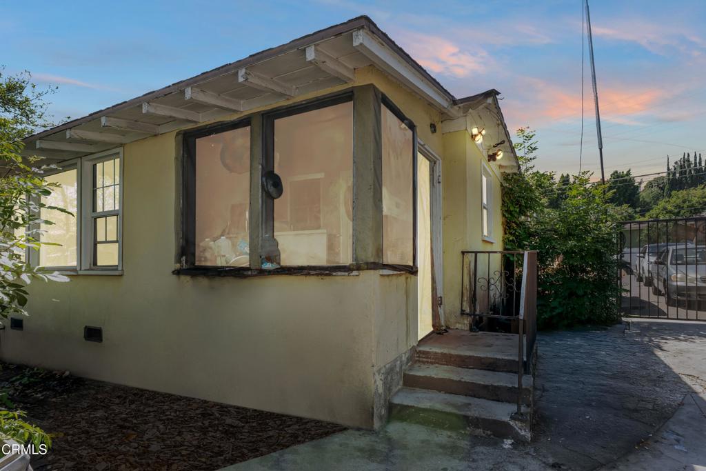 main property photo 11