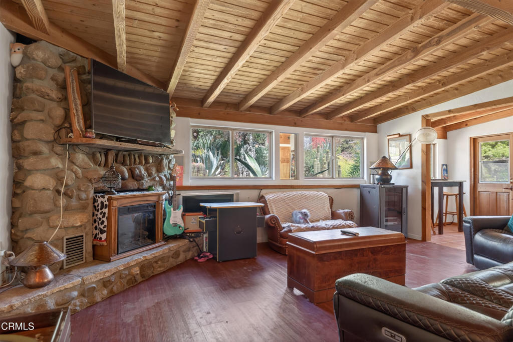 main property photo 9