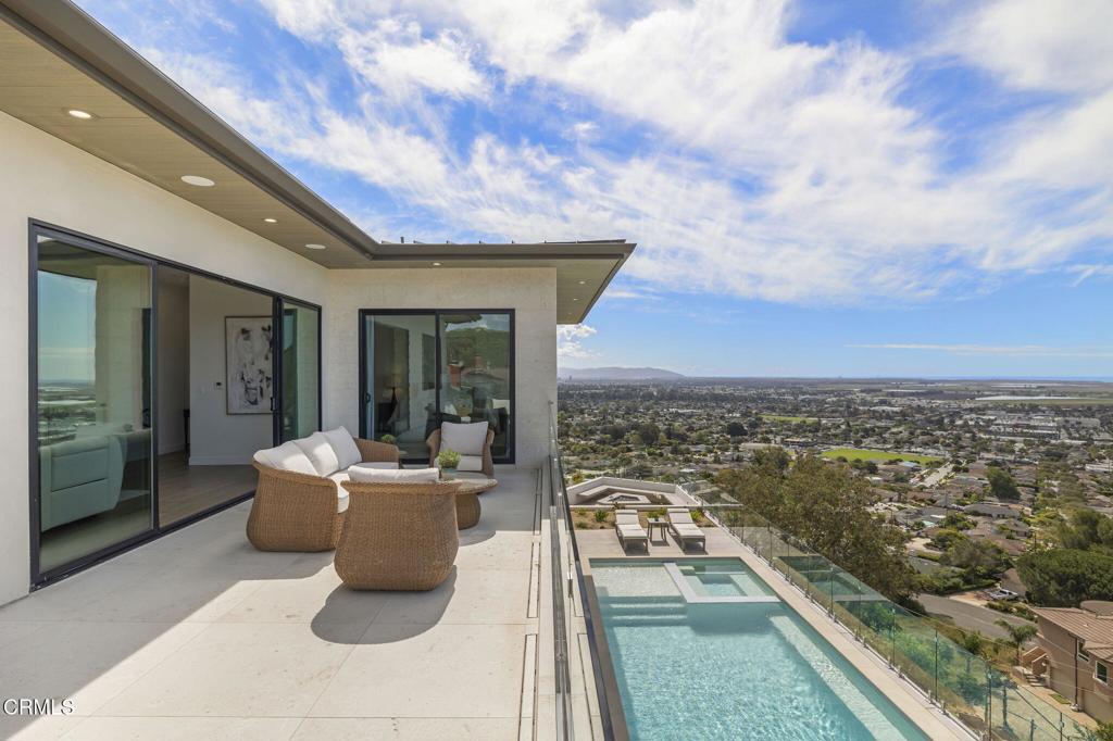 main property photo 50