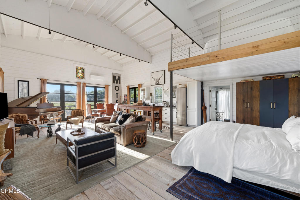 main property photo 50