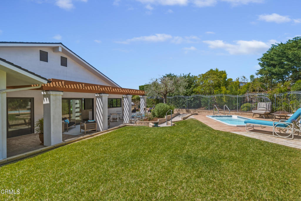 main property photo 40