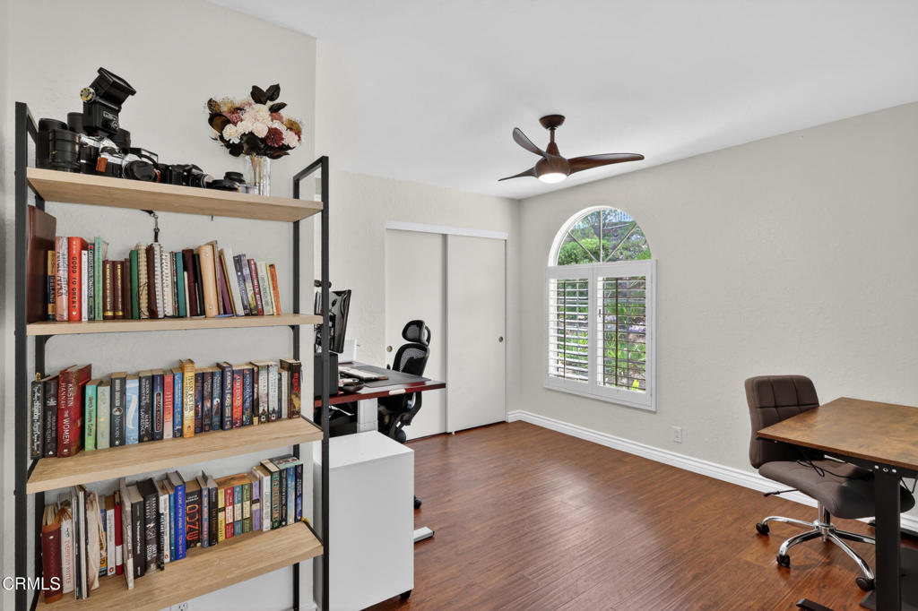 main property photo 10