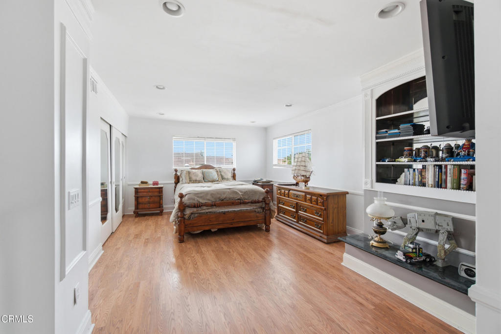 main property photo 25