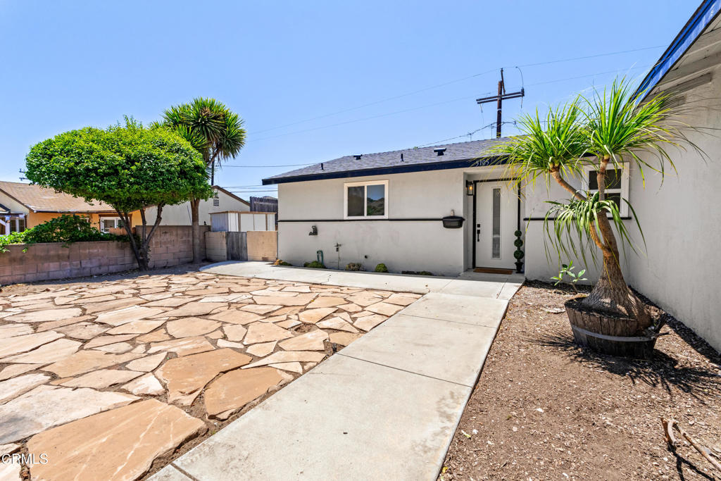 main property photo 6