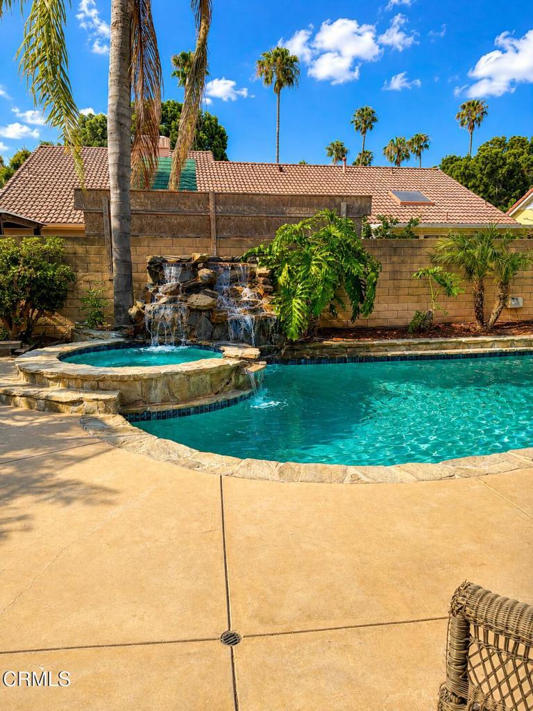 main property photo 13