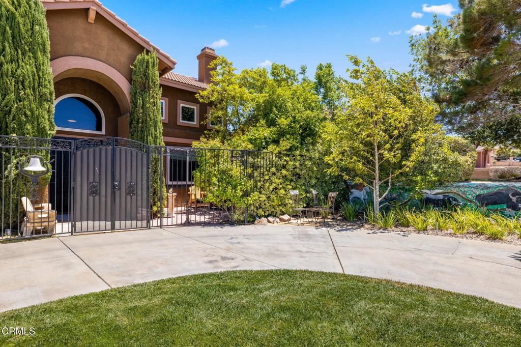 main property photo 11
