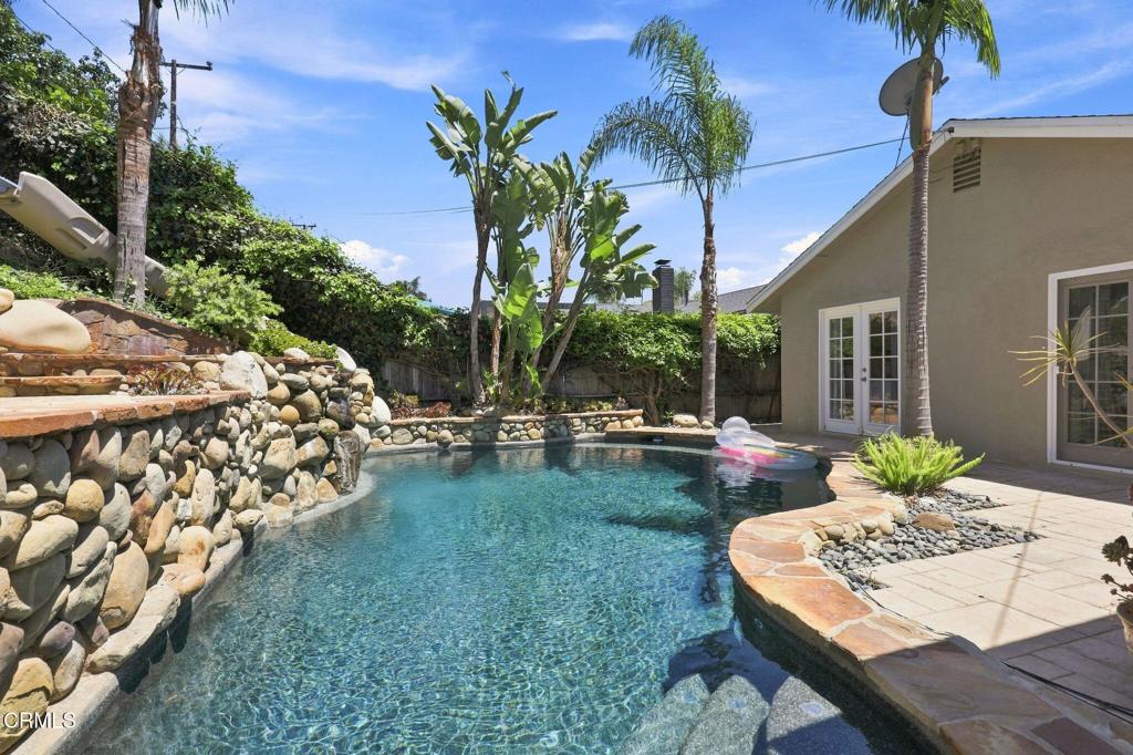 main property photo 15