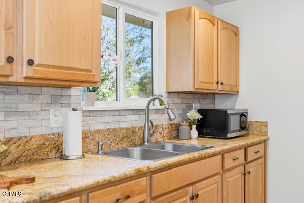 main property photo 11