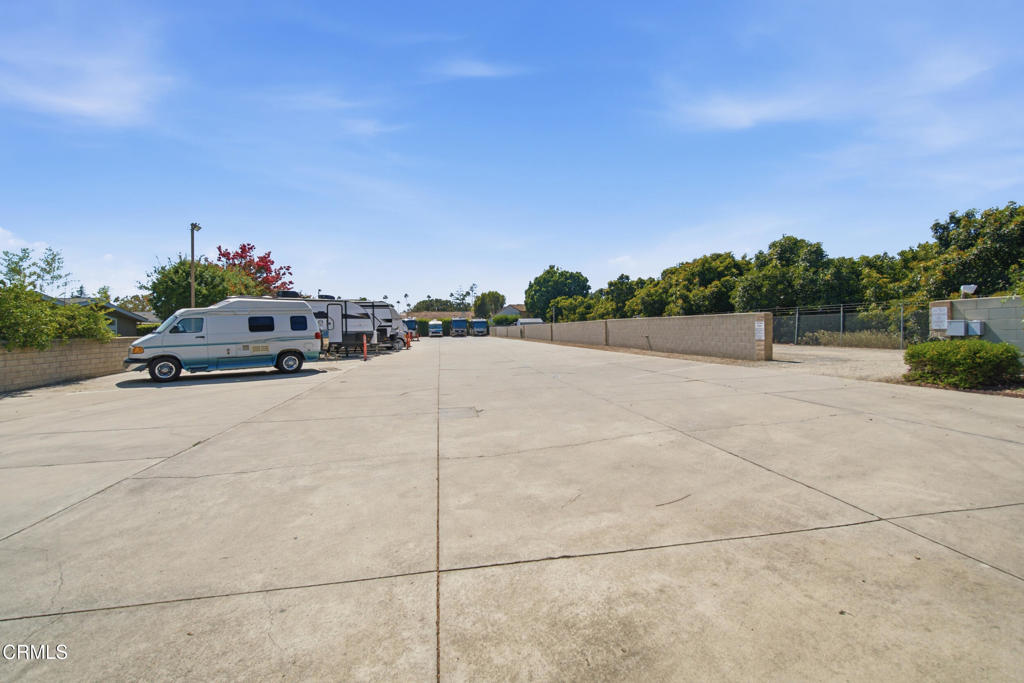 main property photo 40