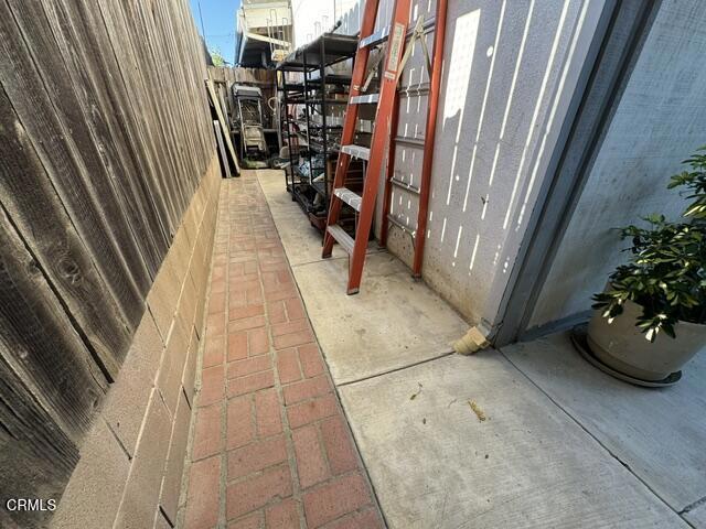 main property photo 32