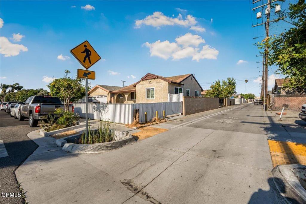 main property photo 33