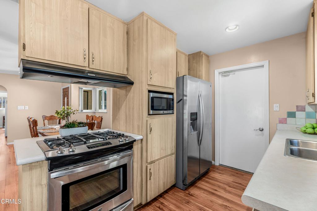 main property photo 9