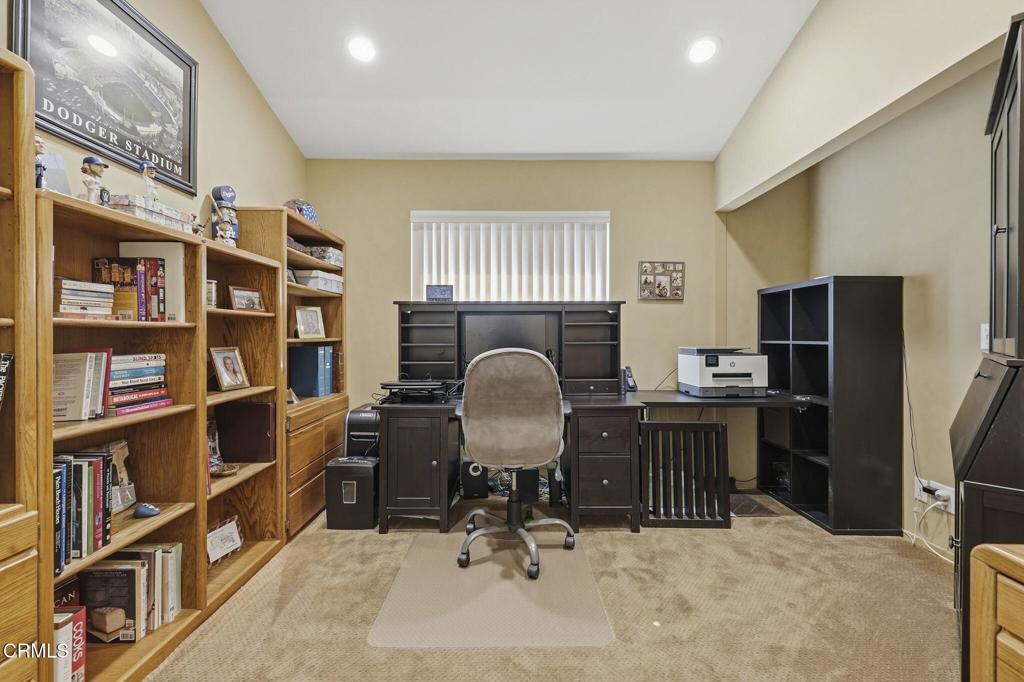 main property photo 28
