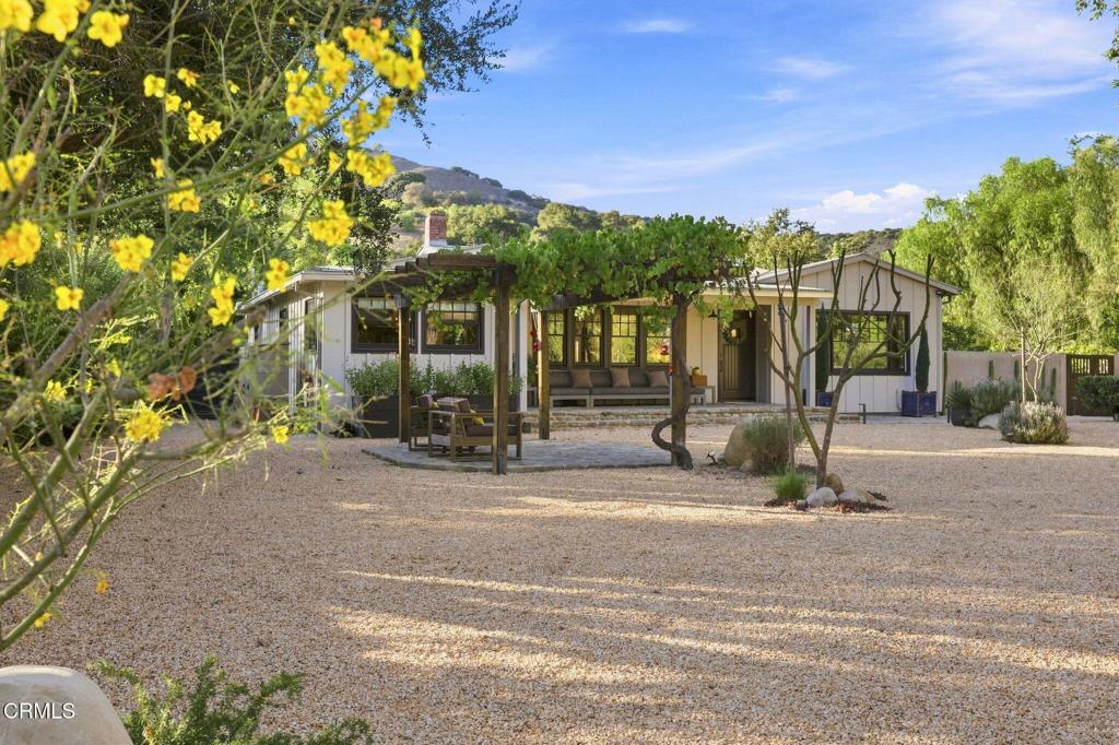 main property photo 10