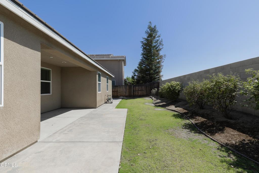 main property photo 30