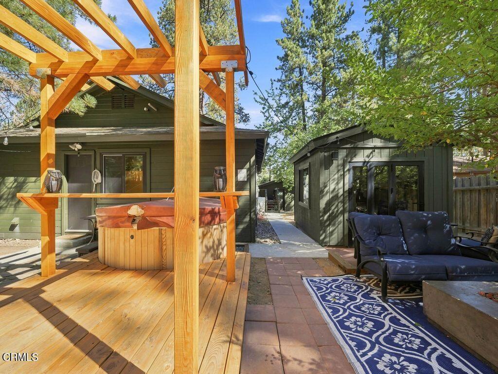 main property photo 28