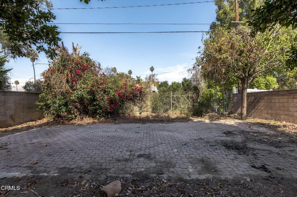 main property photo 29