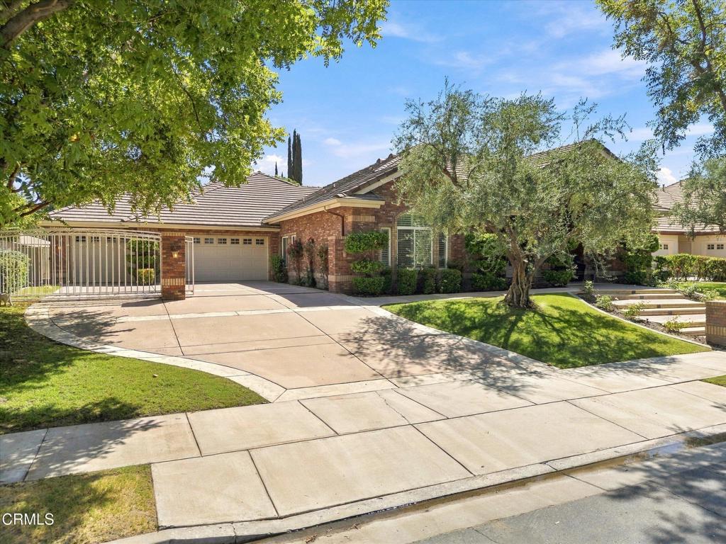 main property photo 9