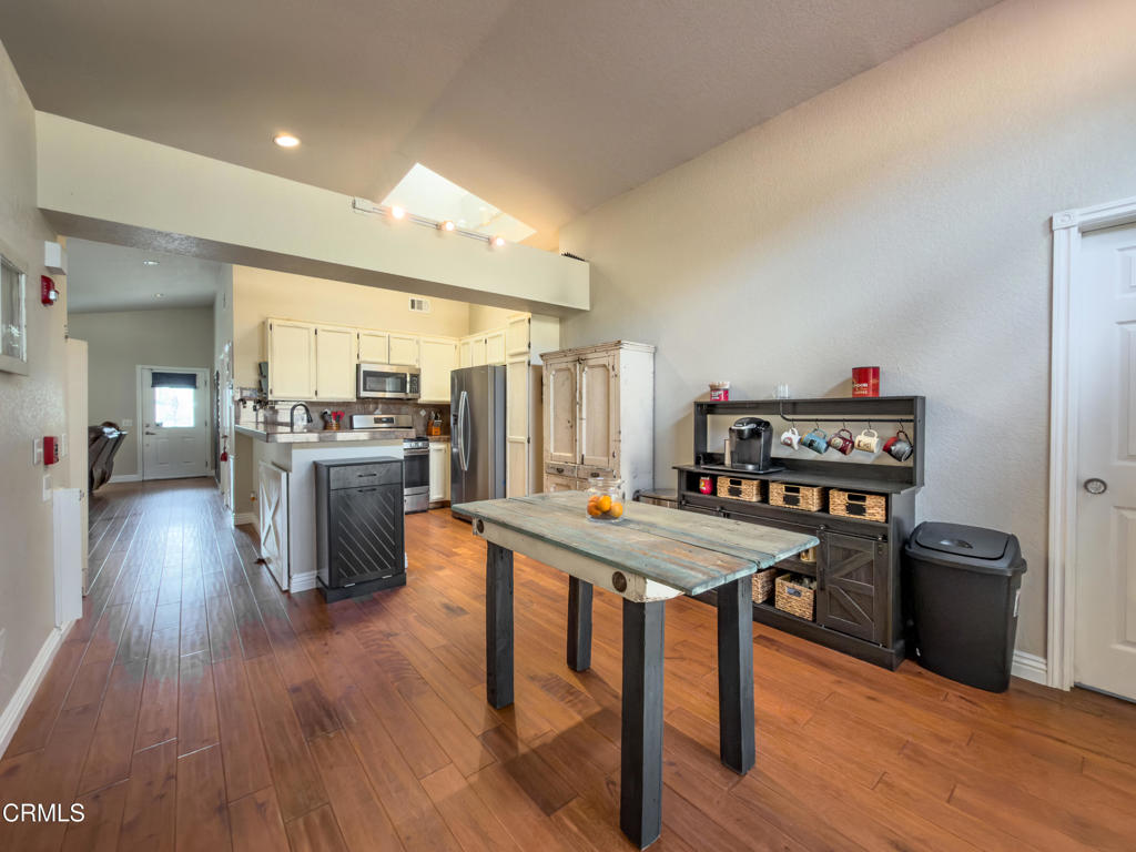 main property photo 14