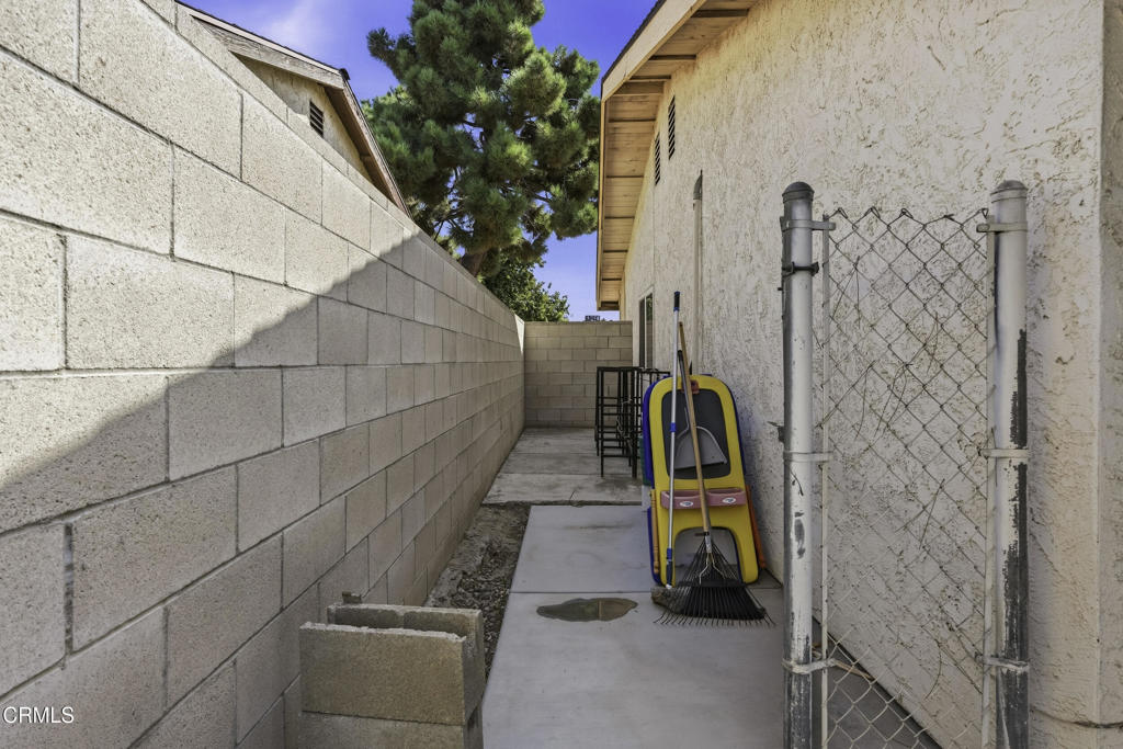 main property photo 33