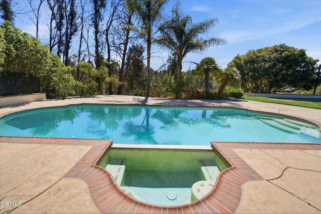 main property photo 31