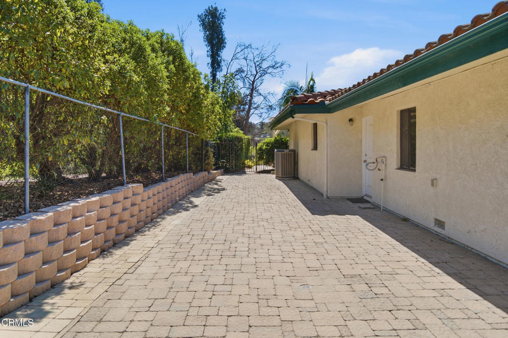 main property photo 34