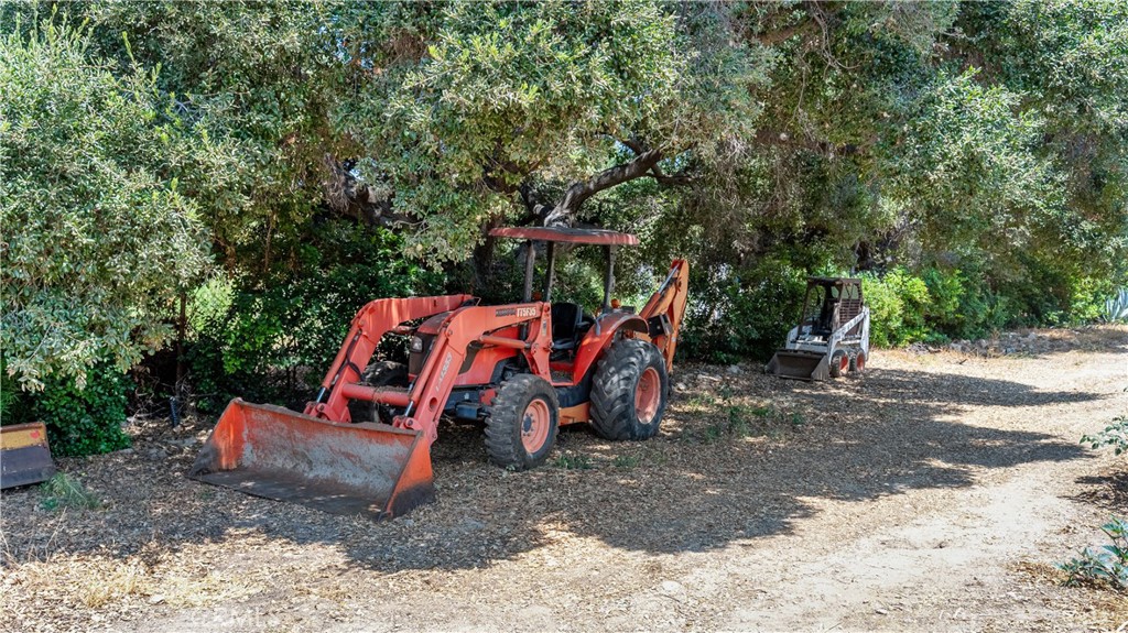 main property photo 47
