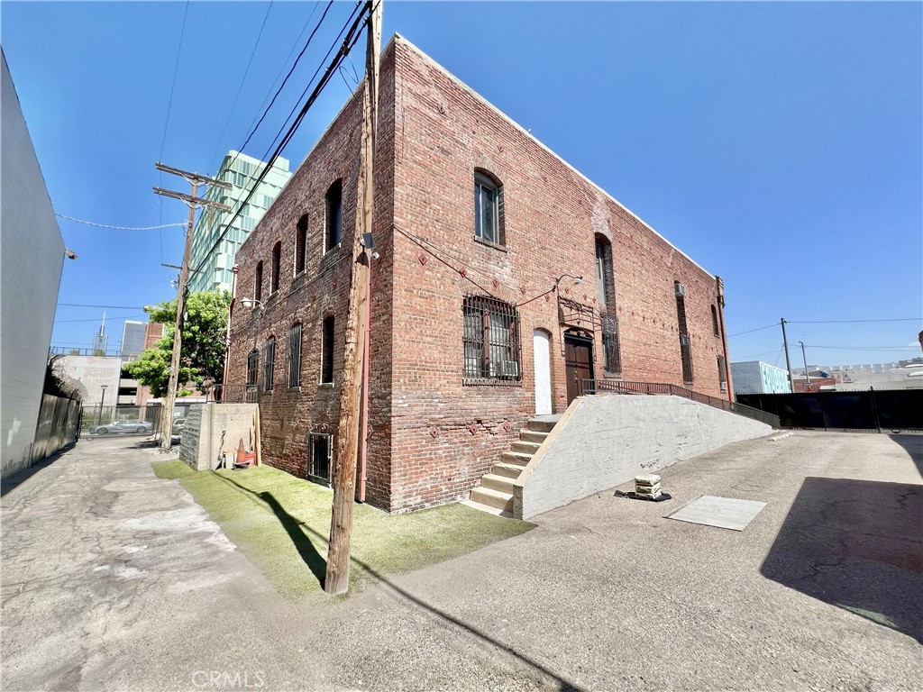 main property photo 12