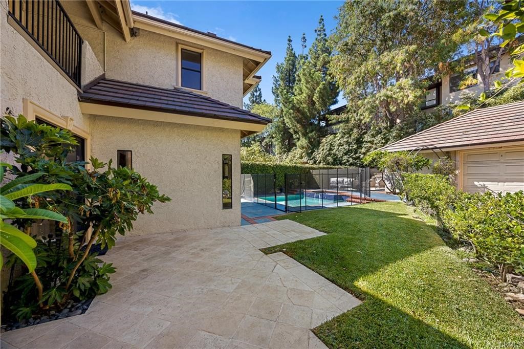 main property photo 45