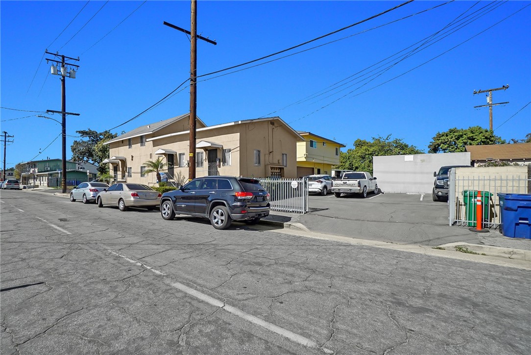 main property photo 16