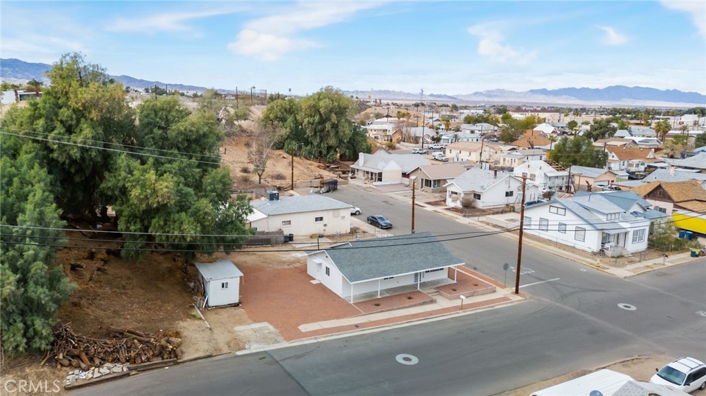 main property photo 28