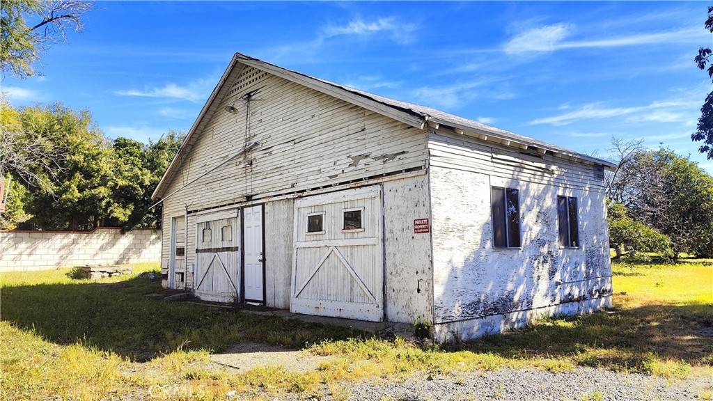 main property photo 19