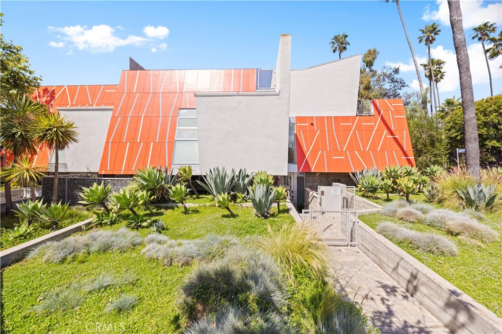 main property photo 44