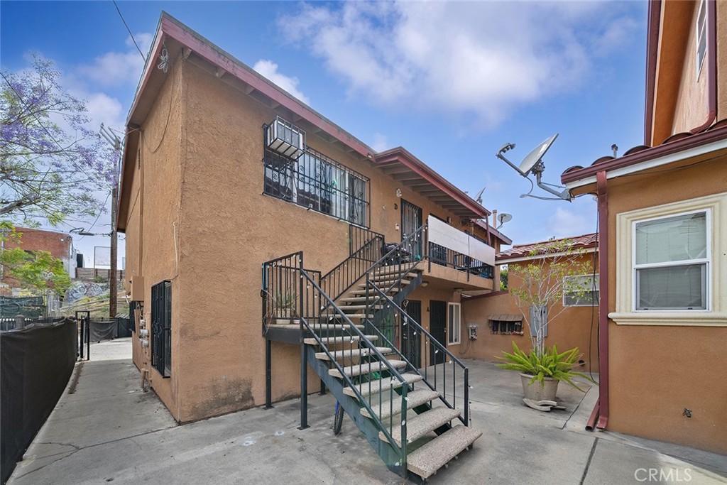 main property photo 29